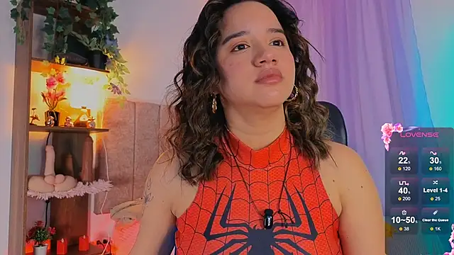 Snapshot of emilyrouxe chatting on 11-16-25, 03:06 emilyrouxe online show from 11-16-25, 03:06