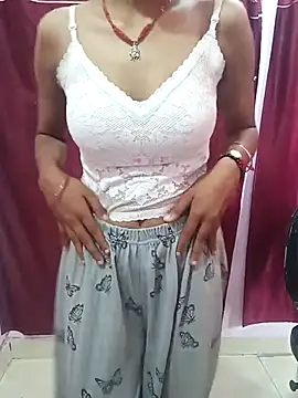 Snapshot of gulabo-Queen chatting on 09-21-25, 06:04 gulabo-Queen online show from 09-21-25, 06:04