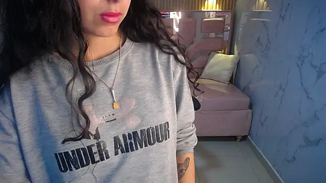 Snapshot of paris_sub1_ chatting on 02-16-25, 04:10 paris sub1 online show from 02-16-25, 04:10