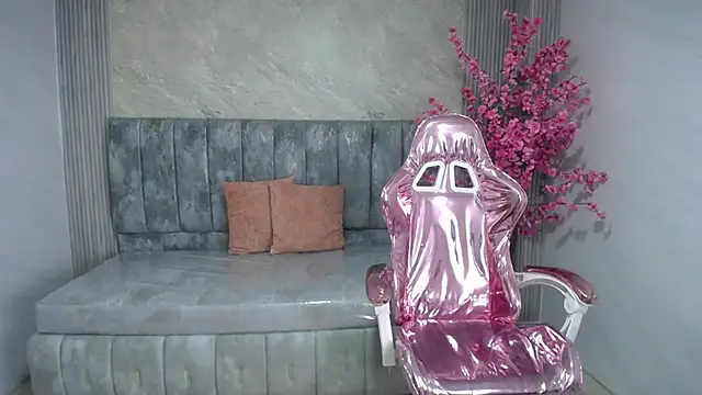 Snapshot of paris_sub1_ chatting on 03-13-25, 04:12 paris sub1 online show from 03-13-25, 04:12