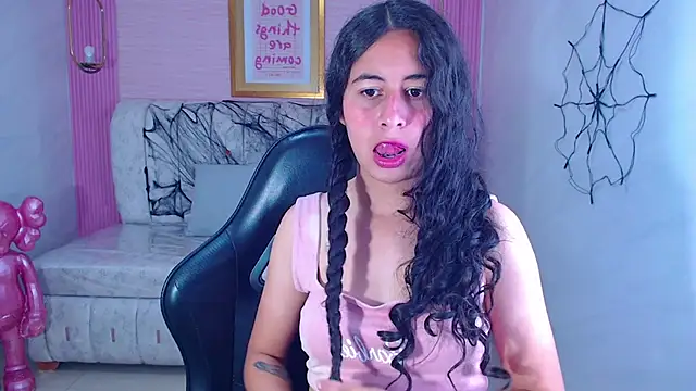 Snapshot of paris_sub1_ chatting on 10-21-25, 12:50 paris sub1 online show from 10-21-25, 12:50