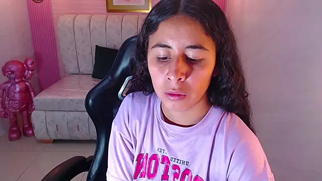 Snapshot of paris_sub1_ chatting on 10-30-25, 01:01 paris sub1 online show from 10-30-25, 01:01