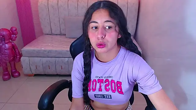 Snapshot of paris_sub1_ chatting on 11-06-25, 01:01 paris sub1 online show from 11-06-25, 01:01