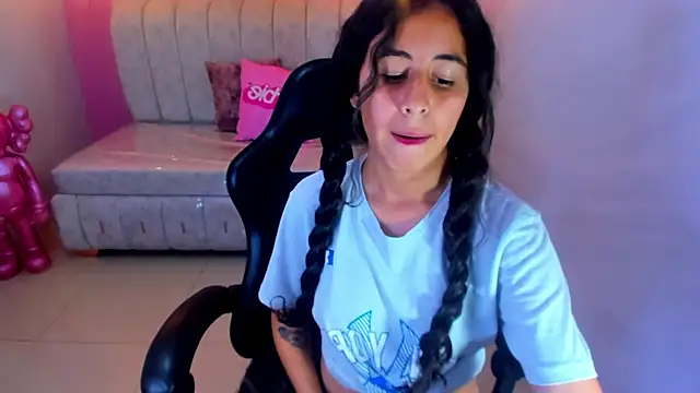 Snapshot of paris_sub1_ chatting on 11-23-25, 01:11 paris sub1 online show from 11-23-25, 01:11