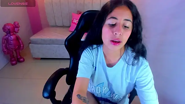 Snapshot of paris_sub1_ chatting on 11-29-25, 01:03 paris sub1 online show from 11-29-25, 01:03