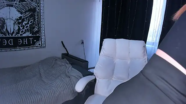 MelissaBryant online show from 03-10-25, 05:11