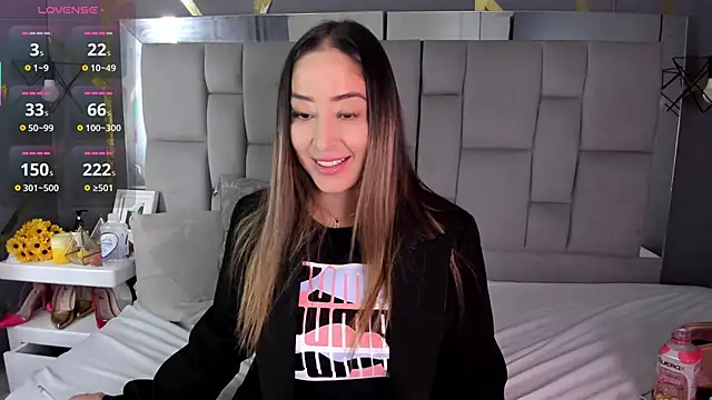 AliceSteel12 online show from 11-19-25, 06:08