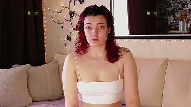 Snapshot of Alysta chatting on 03-26-26, 10:43 Alysta online show from 03-26-26, 10:43