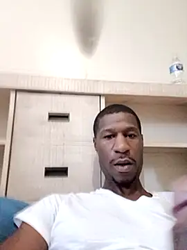 Snapshot of willywonka7793 chatting on 02-14-25, 05:25 willywonka7793 online show from 02-14-25, 05:25