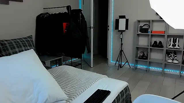 Tanya M online show from 01-31-25, 01:34