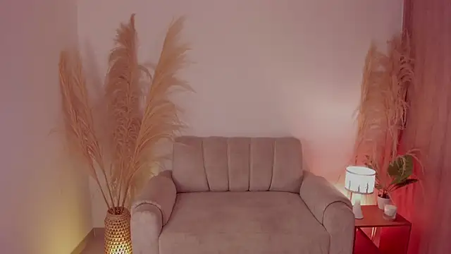 Snapshot of sara_gwen chatting on 10-08-25, 01:03 sara gwen online show from 10-08-25, 01:03