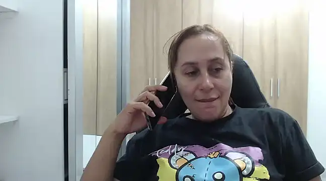 Snapshot of RoxanaLove9 chatting on 01-13-25, 04:28 RoxanaLove9 online show from 01-13-25, 04:28