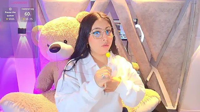 Annie9  online show from 11-08-25, 04:01