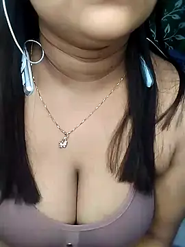 Hottyalia online show from 02-08-25, 06:44