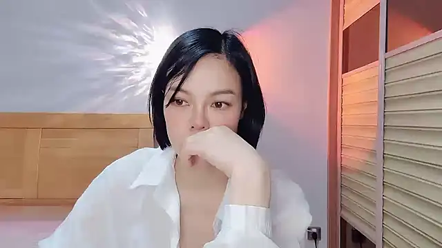 Snapshot of Linda-LL chatting on 01-03-25, 12:19 Linda-LL online show from 01-03-25, 12:19