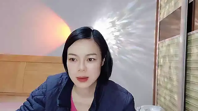 Snapshot of Linda-LL chatting on 01-10-25, 02:04 Linda-LL online show from 01-10-25, 02:04