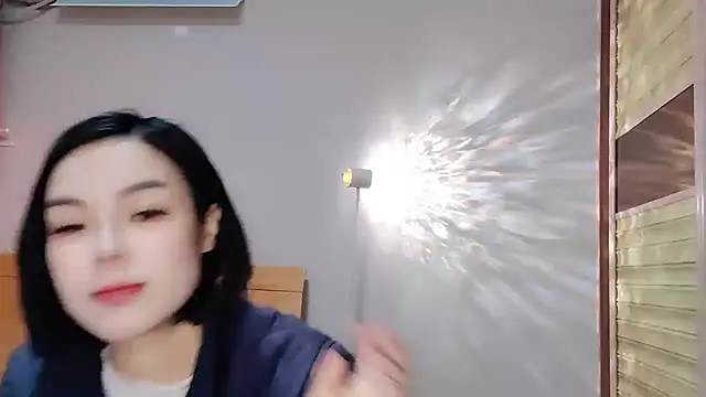 Snapshot of Linda-LL chatting on 01-12-25, 01:00 Linda-LL online show from 01-12-25, 01:00