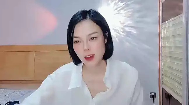 Snapshot of Linda-LL chatting on 01-18-25, 02:23 Linda-LL online show from 01-18-25, 02:23