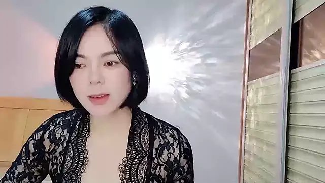 Snapshot of Linda-LL chatting on 01-19-25, 02:15 Linda-LL online show from 01-19-25, 02:15