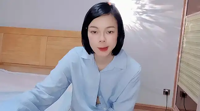 Snapshot of Linda-LL chatting on 01-31-25, 08:43 Linda-LL online show from 01-31-25, 08:43