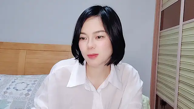 Snapshot of Linda-LL chatting on 02-06-25, 07:24 Linda-LL online show from 02-06-25, 07:24