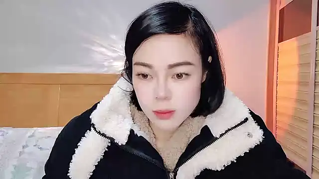 Snapshot of Linda-LL chatting on 02-09-25, 02:28 Linda-LL online show from 02-09-25, 02:28