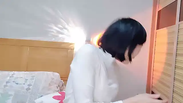 Snapshot of Linda-LL chatting on 02-09-25, 11:25 Linda-LL online show from 02-09-25, 11:25