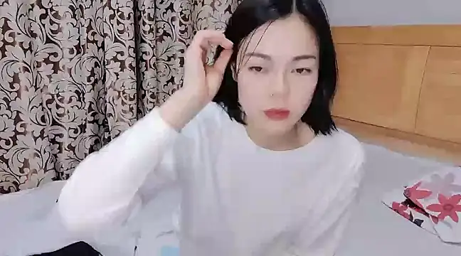 Snapshot of Linda-LL chatting on 02-19-25, 11:49 Linda-LL online show from 02-19-25, 11:49