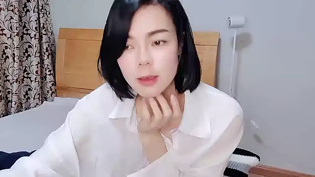 Snapshot of Linda-LL chatting on 02-21-25, 12:28 Linda-LL online show from 02-21-25, 12:28