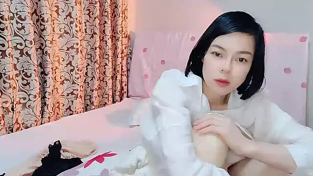 Snapshot of Linda-LL chatting on 03-07-25, 03:19 Linda-LL online show from 03-07-25, 03:19