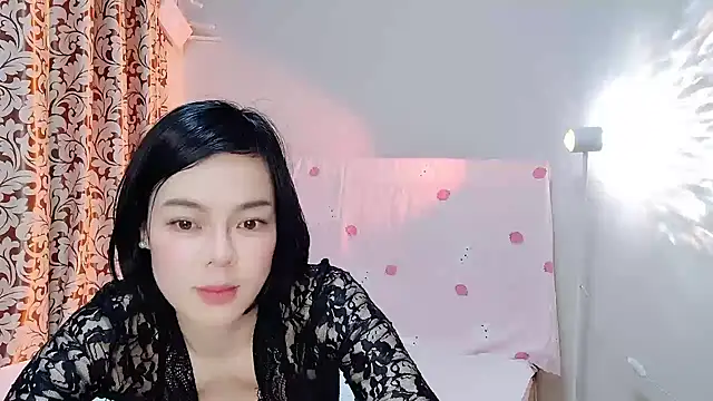 Snapshot of Linda-LL chatting on 03-08-25, 03:02 Linda-LL online show from 03-08-25, 03:02