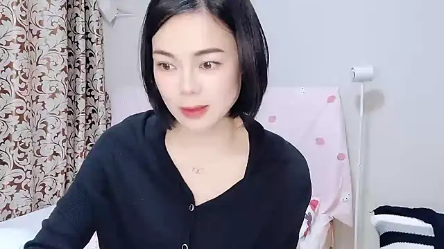 Snapshot of Linda-LL chatting on 03-15-25, 07:20 Linda-LL online show from 03-15-25, 07:20