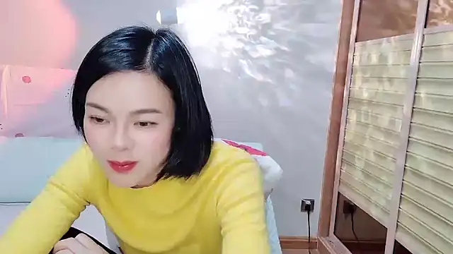 Snapshot of Linda-LL chatting on 03-17-25, 11:53 Linda-LL online show from 03-17-25, 11:53