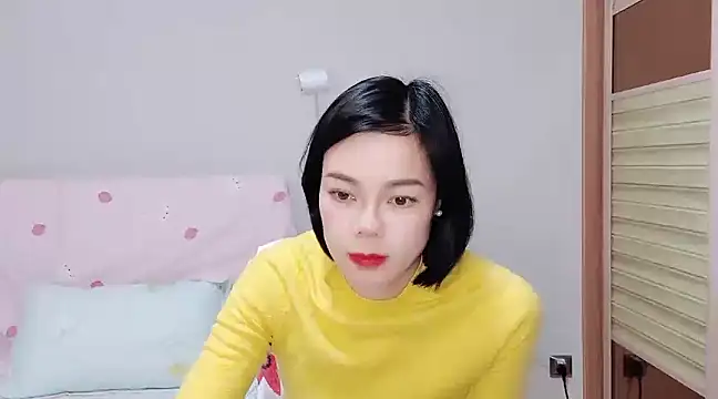 Snapshot of Linda-LL chatting on 03-18-25, 05:52 Linda-LL online show from 03-18-25, 05:52