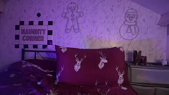 Snapshot of Curvy_Rosie99 chatting on 03-14-26, 06:13 Curvy Rosie99 online show from 03-14-26, 06:13