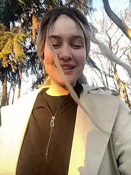 Snapshot of KikiWatson chatting on 01-03-25, 05:39 KikiWatson online show from 01-03-25, 05:39