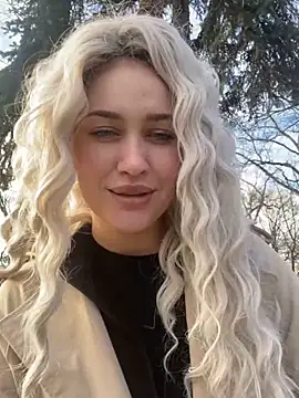 Snapshot of KikiWatson chatting on 01-07-25, 11:58 KikiWatson online show from 01-07-25, 11:58