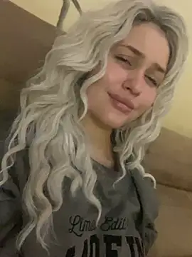 Snapshot of KikiWatson chatting on 01-10-25, 06:38 KikiWatson online show from 01-10-25, 06:38