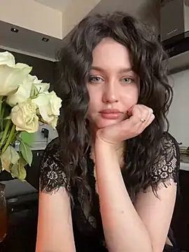 Snapshot of KikiWatson chatting on 02-06-25, 07:56 KikiWatson online show from 02-06-25, 07:56