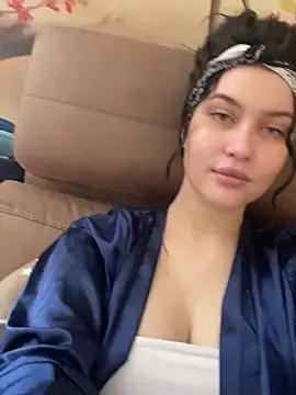 Snapshot of KikiWatson chatting on 02-28-25, 12:20 KikiWatson online show from 02-28-25, 12:20