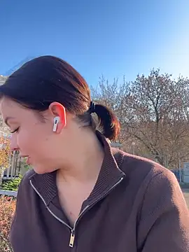 Snapshot of KikiWatson chatting on 11-17-25, 07:03 KikiWatson online show from 11-17-25, 07:03