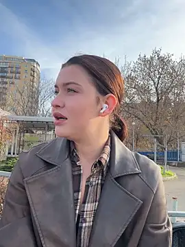 Snapshot of KikiWatson chatting on 11-21-25, 06:56 KikiWatson online show from 11-21-25, 06:56