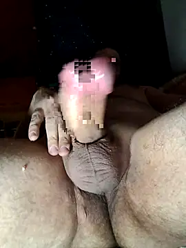 Snapshot of Kommen7472 chatting on 12-15-25, 04:22 Kommen7472 online show from 12-15-25, 04:22