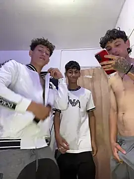 LatinBoysxxx online show from 01-27-25, 04:22