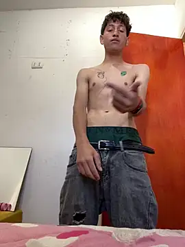 LatinBoysxxx online show from 03-18-26, 05:05