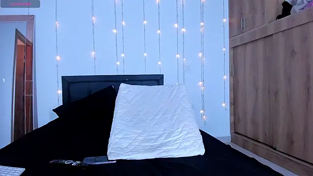 medussa13  online show from 02-03-25, 12:03