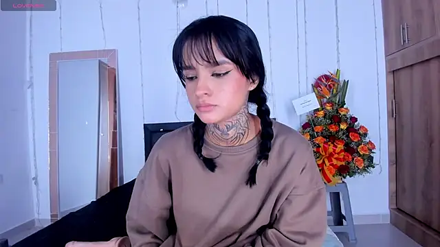 medussa13  online show from 02-15-25, 01:10