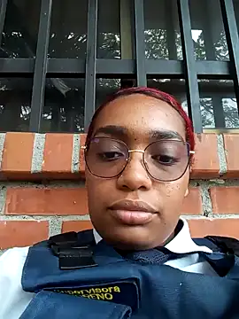 Cinnamon-Skin online show from 01-05-25, 08:21