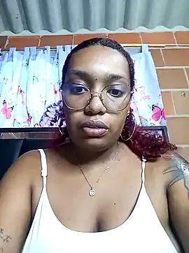 Cinnamon-Skin online show from 01-15-25, 11:08