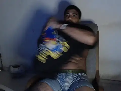 camiloacosta321 online show from 11-05-25, 04:12